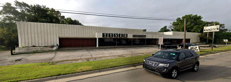 Smith Furniture - Tyner Furniture 1050 E Michigan (newer photo)